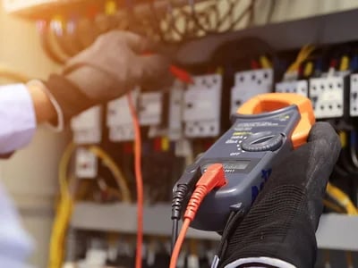 DGUV V3 Prüfung für Produktionsanlagen: Ein umfassender Leitfaden