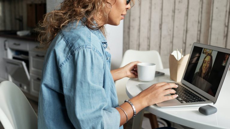 Maximise-Revenue-with-Your-Online-Coaching-Education-Programme